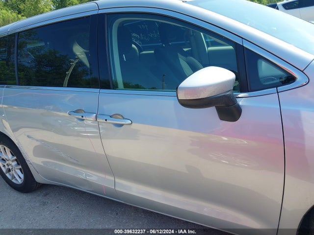 2C4RC1CG7PR525893 Chrysler Voyager Lx