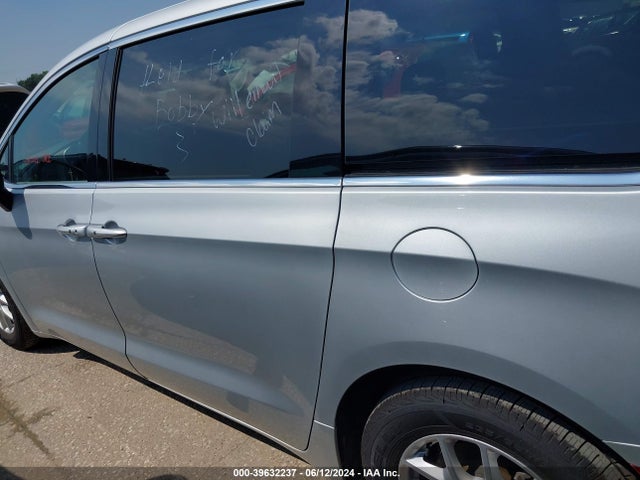 2C4RC1CG7PR525893 Chrysler Voyager Lx