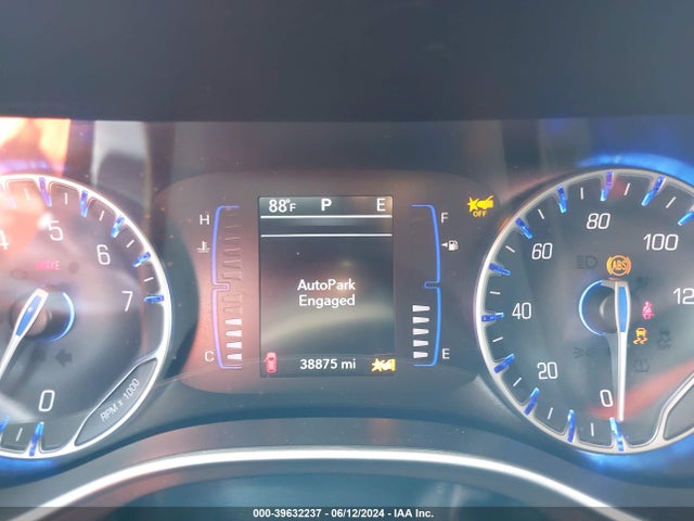 2C4RC1CG7PR525893 Chrysler Voyager Lx