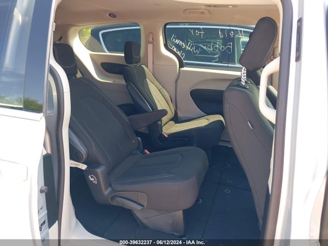 2C4RC1CG7PR525893 Chrysler Voyager Lx