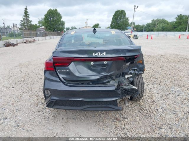 3KPF24AD6RE704916 KIA Forte Lxs
