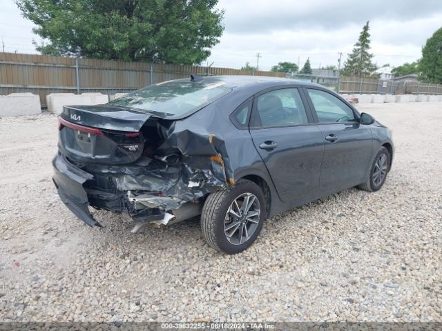 3KPF24AD6RE704916 KIA Forte Lxs