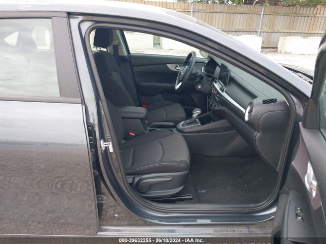 3KPF24AD6RE704916 KIA Forte Lxs