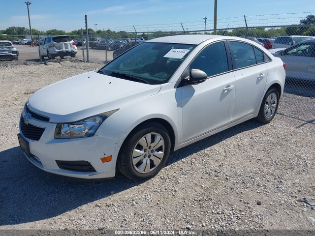 Chevrolet Cruze Ls Auto 2014 1G1PA5SH2E7346845 Image 2