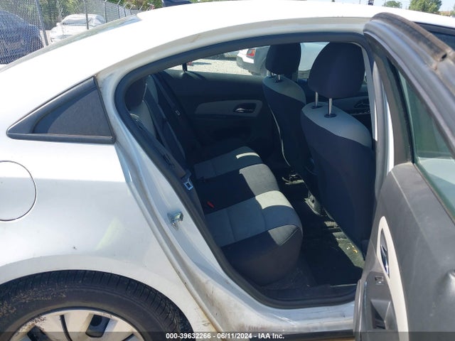 Chevrolet Cruze Ls Auto 2014 1G1PA5SH2E7346845 Image 8