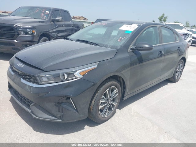 KIA Forte Lxs 2023 3KPF24AD6PE675995 Image 2