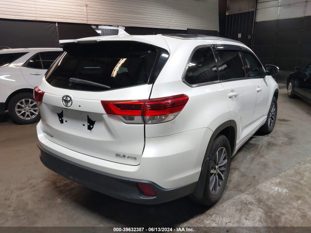 Toyota Highlander Xle 2018 5TDJZRFH9JS908618 Image 4