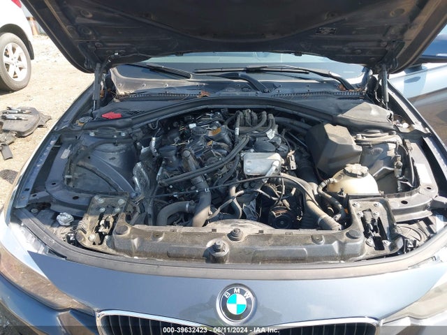WBA3B1G5XFNT01883 BMW 320i