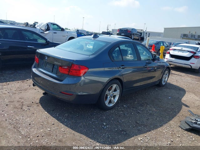 WBA3B1G5XFNT01883 BMW 320i