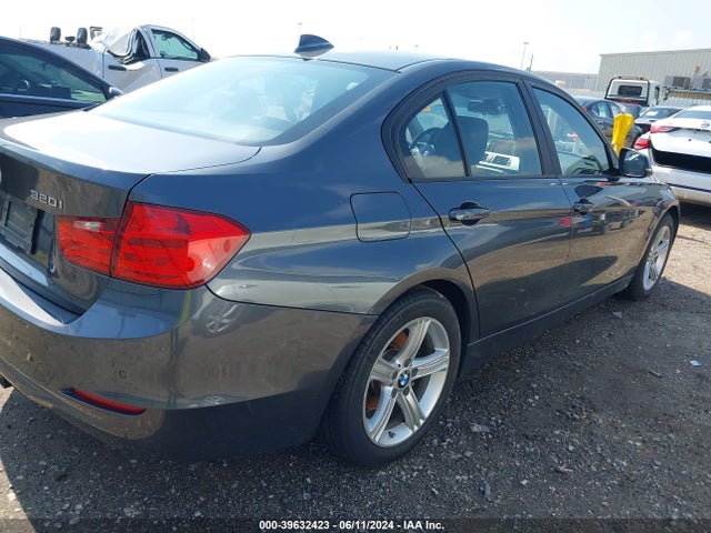 WBA3B1G5XFNT01883 BMW 320i