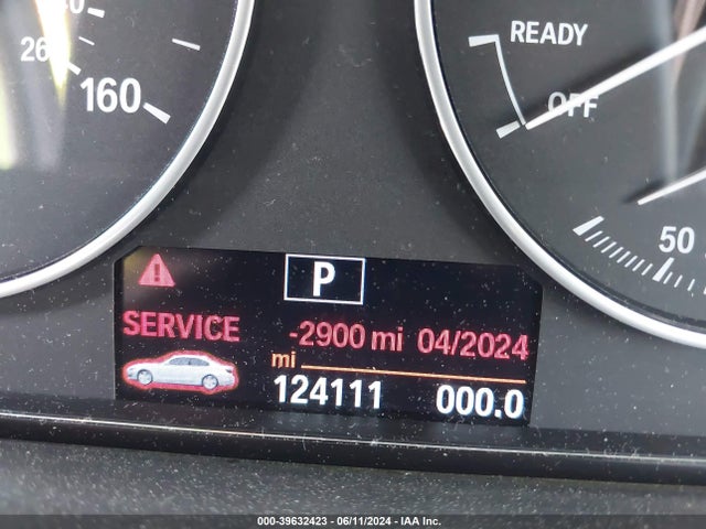 WBA3B1G5XFNT01883 BMW 320i