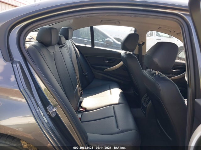 WBA3B1G5XFNT01883 BMW 320i