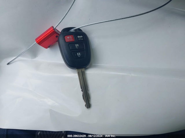 Toyota COROLLA LE 2018 2T1BURHE8JC973359 Image 11
