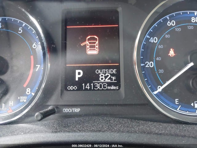 Toyota COROLLA LE 2018 2T1BURHE8JC973359 Image 15