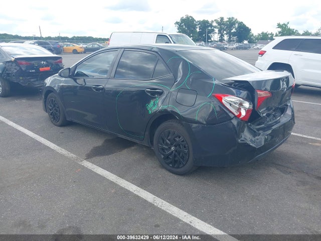 Toyota COROLLA LE 2018 2T1BURHE8JC973359 Image 3
