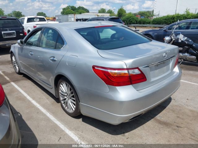 2011 LEXUS LS 460 JTHBL5EFXB5106759 Photo 2