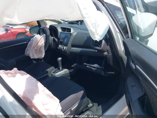 Honda FIT EX 2018 3HGGK5H84JM704511 Image 5