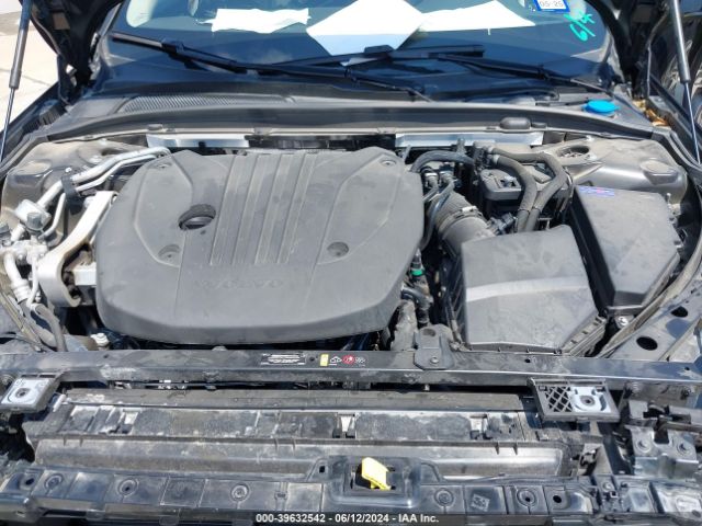7JRL12TKXRG282396 Volvo S60 B5 Core Dark Theme