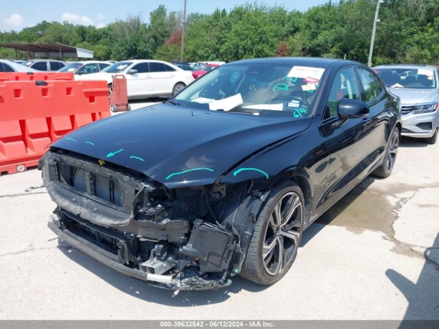 7JRL12TKXRG282396 Volvo S60 B5 Core Dark Theme