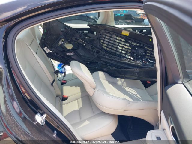 7JRL12TKXRG282396 Volvo S60 B5 Core Dark Theme