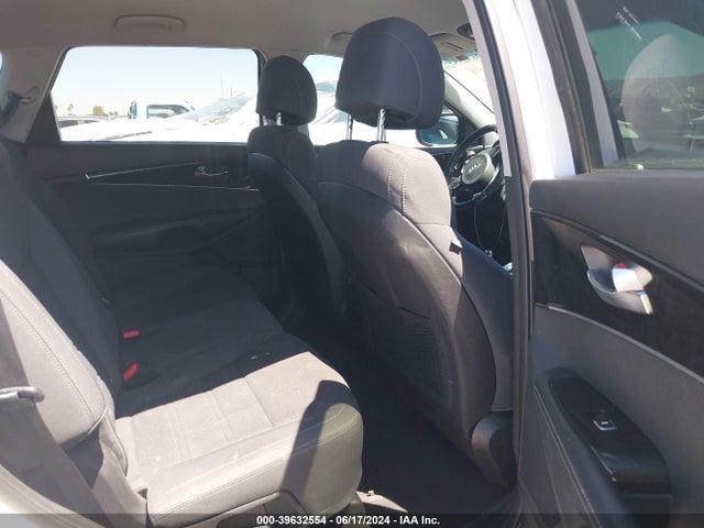 KIA Sorento 2.4l Lx 2017 5XYPG4A33HG221530 Image 8