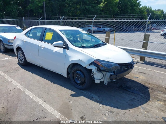 Toyota COROLLA LE 2018 2T1BURHE3JC056121 головне зображення