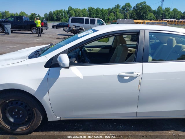 Toyota COROLLA LE 2018 2T1BURHE3JC056121 Image 14