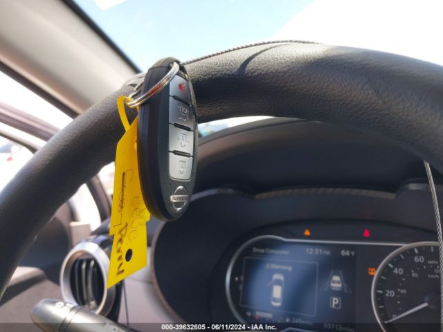 3N1CN8EV5ML881582 Nissan Versa Sv Xtronic Cvt