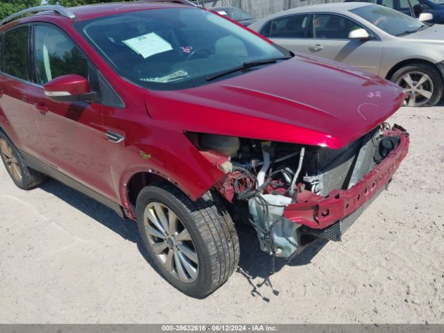 1FMCU9J94HUE69319 Ford Escape Titanium