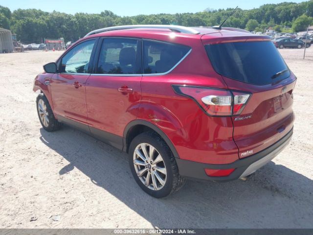 1FMCU9J94HUE69319 Ford Escape Titanium