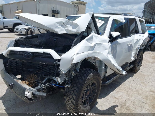 Toyota 4runner Sr5 Premium 2020 JTEBU5JR6L5742980 Image 2