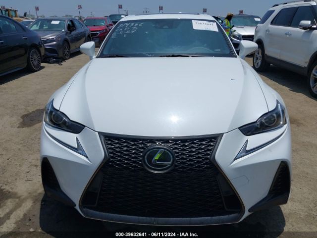 JTHBA1D2XJ5068476 Lexus IS 300