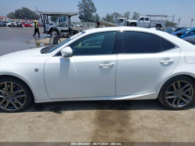 JTHBA1D2XJ5068476 Lexus IS 300