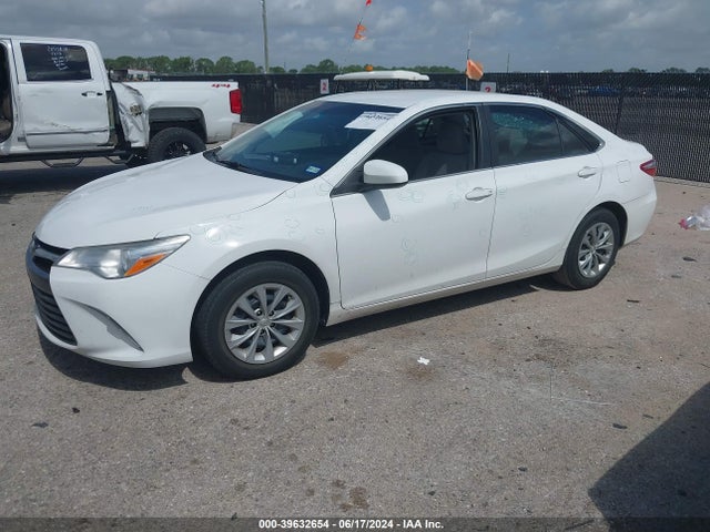 Toyota CAMRY LE 2017 4T1BF1FK3HU391845 Image 2