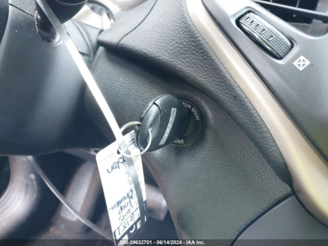 1C4PJLCB9FW694722 Jeep Cherokee Latitude