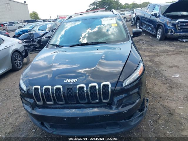 1C4PJLCB9FW694722 Jeep Cherokee Latitude