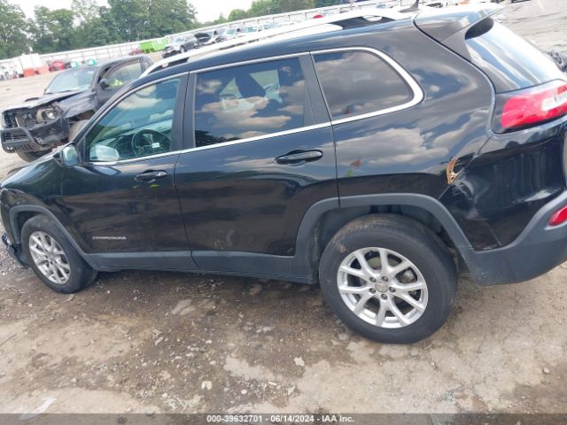 1C4PJLCB9FW694722 Jeep Cherokee Latitude