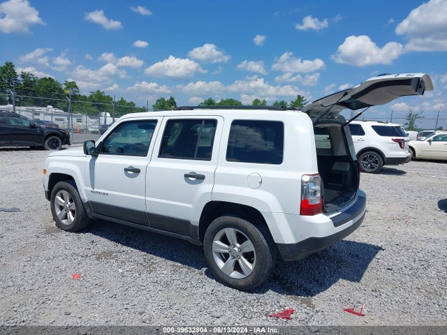 1C4NJRBB8HD127802 Jeep Patriot Sport 4x4
