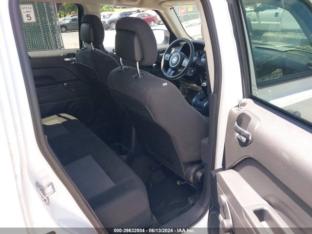 1C4NJRBB8HD127802 Jeep Patriot Sport 4x4