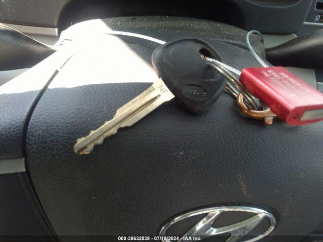 5NPD74LF8HH049840 Hyundai ELANTRA SE