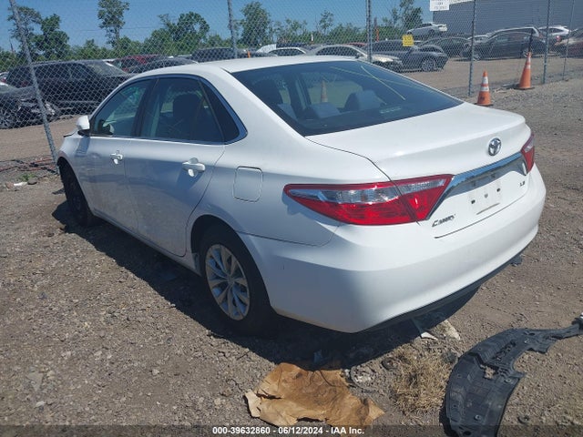 Toyota CAMRY LE 2015 4T1BF1FKXFU032747 Image 3