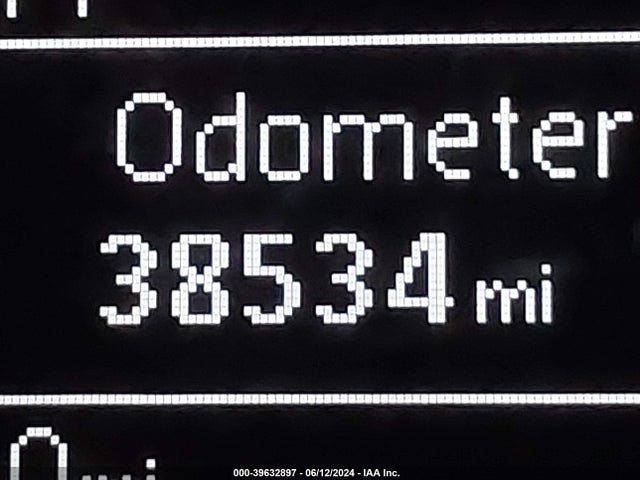 Volkswagen Beetle 2.0t Dune 2018 3VWSD7AT3JM708009 Image 16