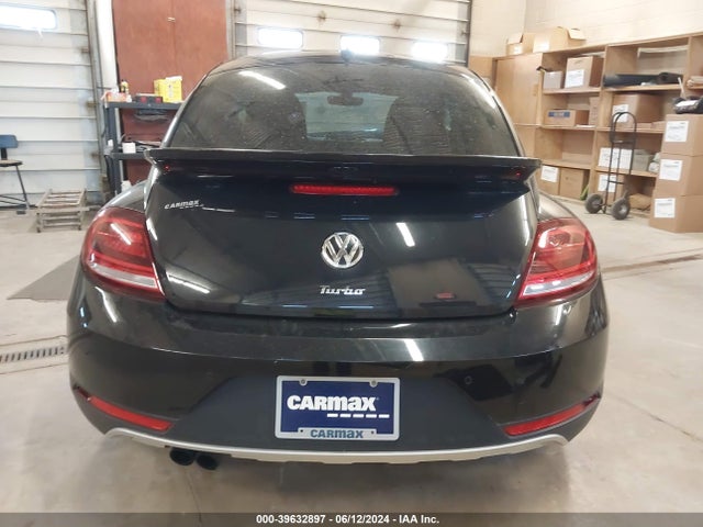 Volkswagen Beetle 2.0t Dune 2018 3VWSD7AT3JM708009 Image 17