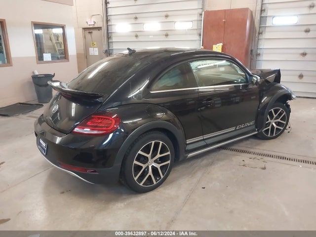 Volkswagen Beetle 2.0t Dune 2018 3VWSD7AT3JM708009 Image 4
