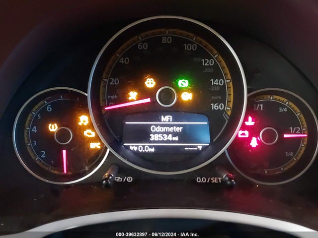 Volkswagen Beetle 2.0t Dune 2018 3VWSD7AT3JM708009 Image 7