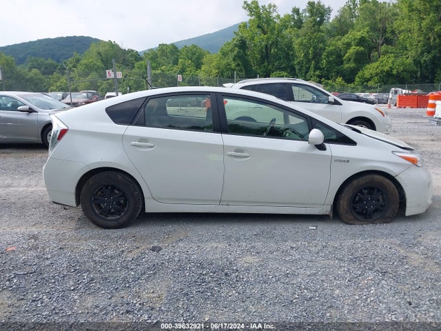 Toyota Prius Four 2015 JTDKN3DU4F0434374 Image 13