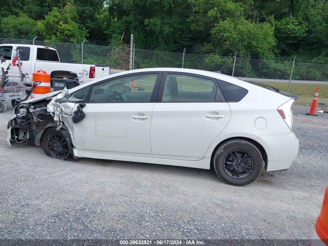 Toyota Prius Four 2015 JTDKN3DU4F0434374 Image 14