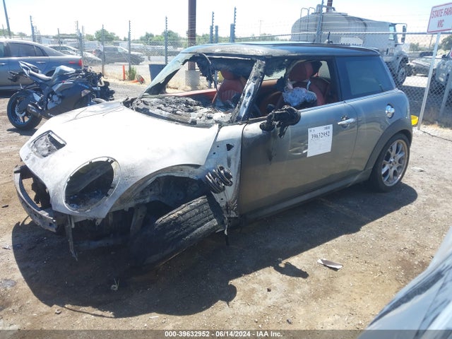 2010 MINI COOPER S WMWMF7C57ATW88544 Photo 1