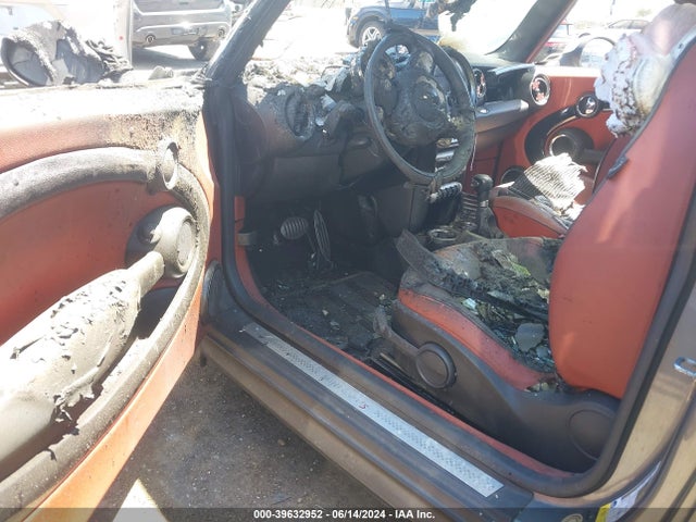 2010 MINI COOPER S WMWMF7C57ATW88544 Photo 4
