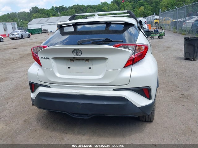 Toyota C-HR LE 2019 JTNKHMBX9K1028584 Image 17
